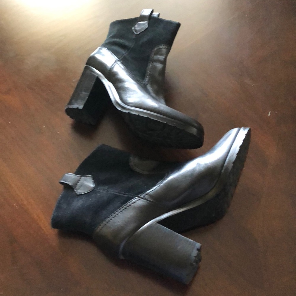 Black Booties Leather with Upper Suede top